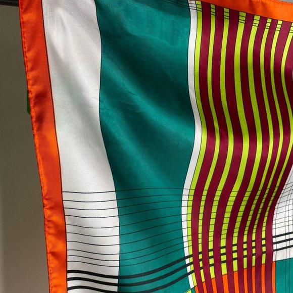 Aqua Sheen Water Repellent Vintage Scarf - Picture 5 of 15